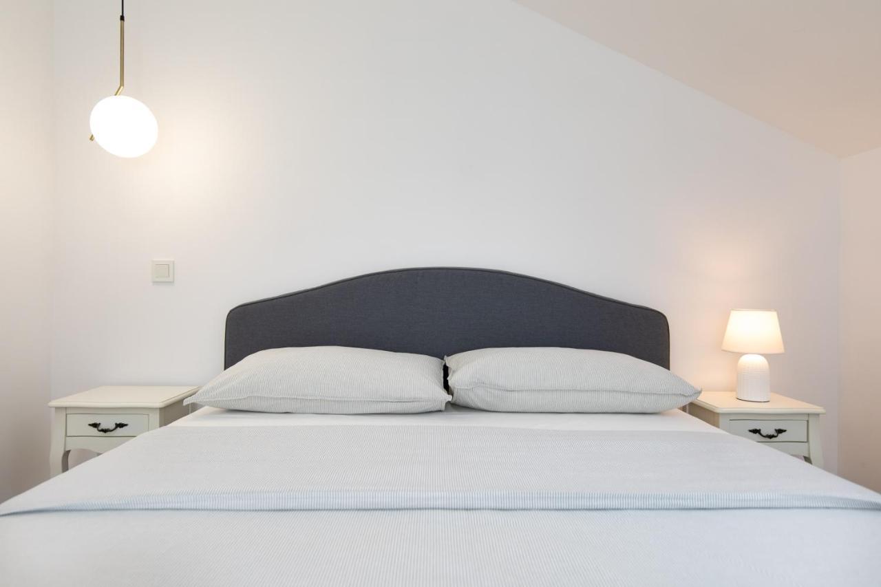 Bellmar Apartments Njivice Extérieur photo